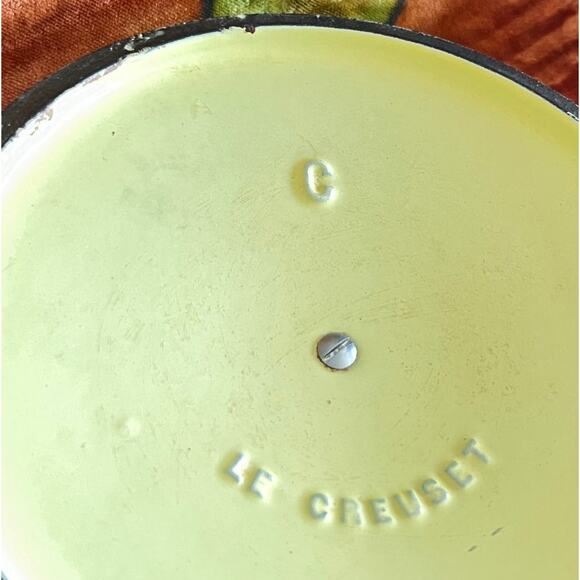Vintage Le Creuset Elysees Pale Yellow 2.5 QT Dutch Oven LID ONLY Square Knob #C - Picture 9 of 10